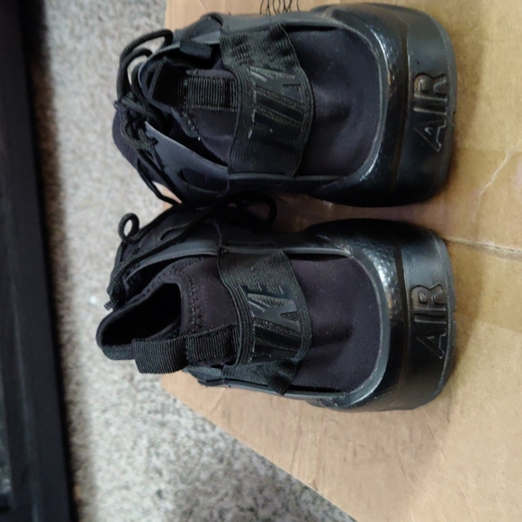 Nike Huarache - Picture 3 of 3